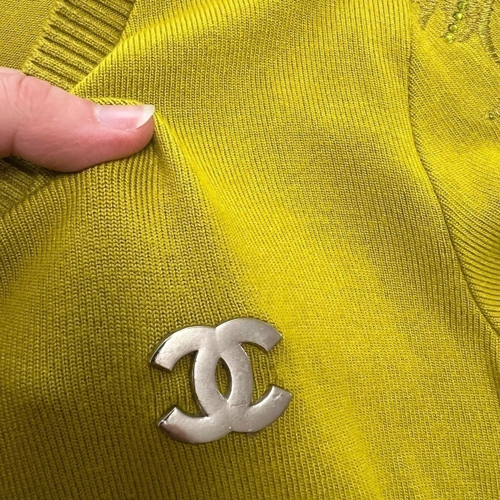 Mustard green Long sleeve top with lace detailing - Picture 9 of 12
